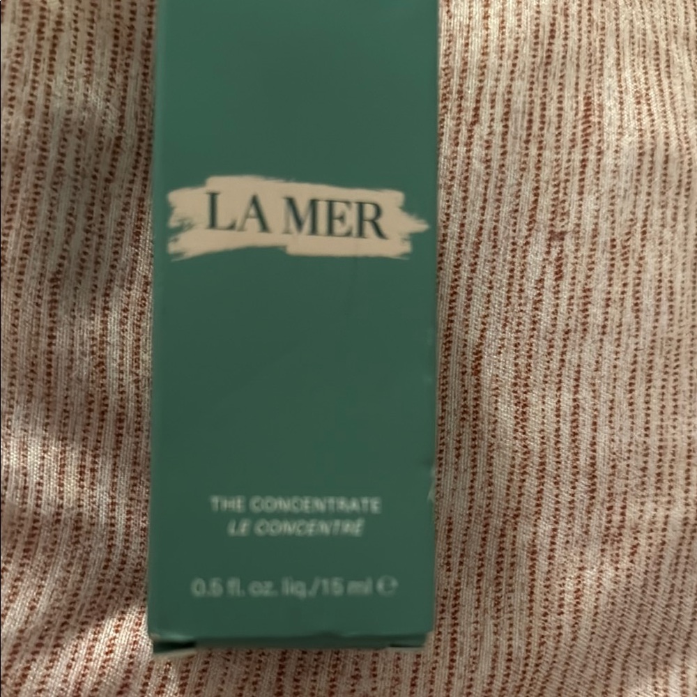 La Mer The Concentrate in Elegant Green Box